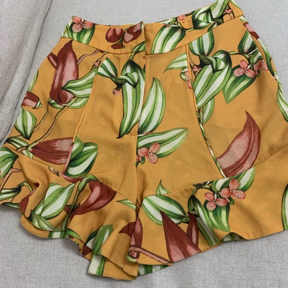 PatBO Yellow Floral Ruffle Hem Shorts Size 2 Retail $350